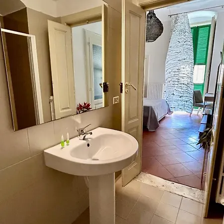 Apartment Cairoli